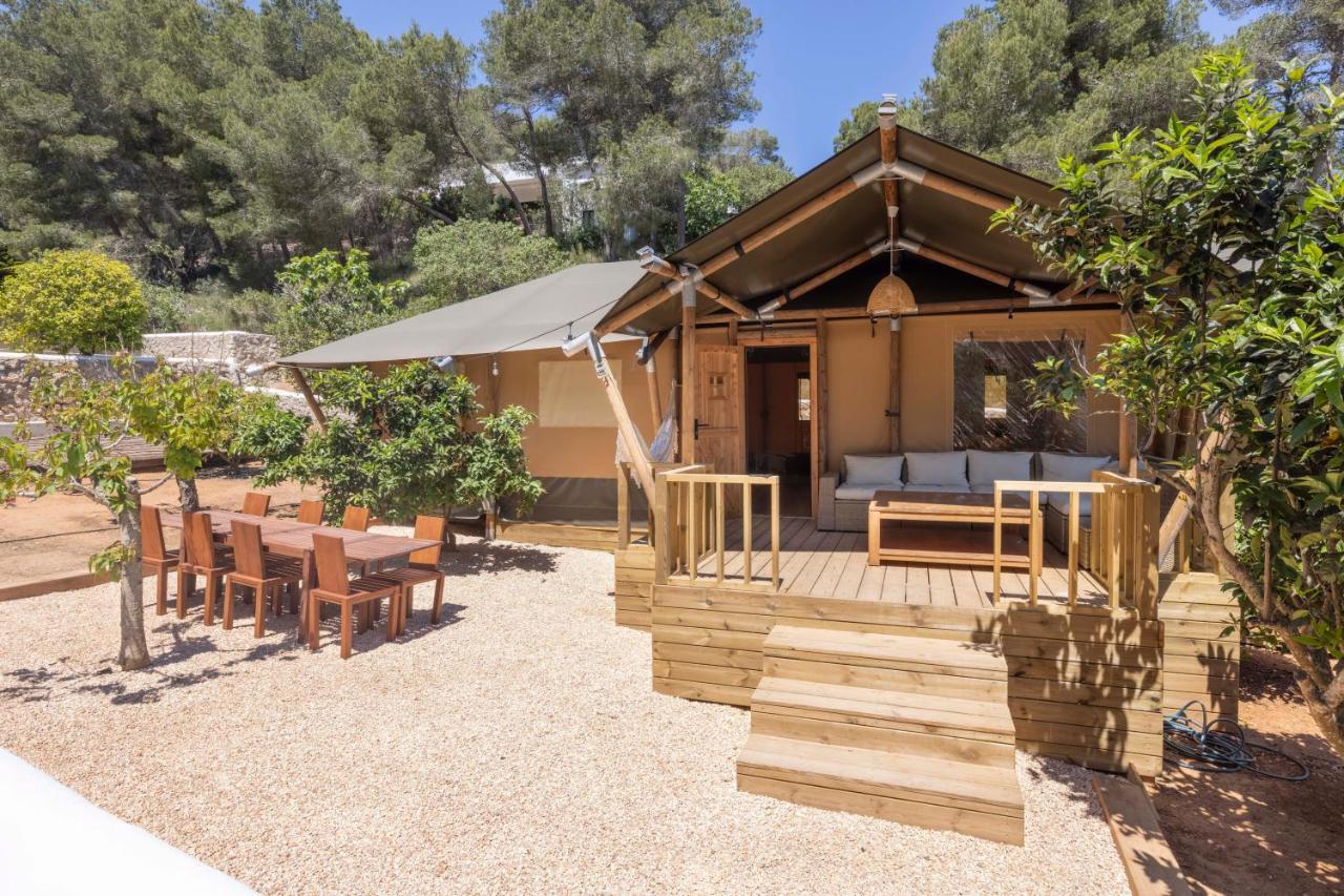 Oasis Villas Complex Cala Llonga  Exteriör bild