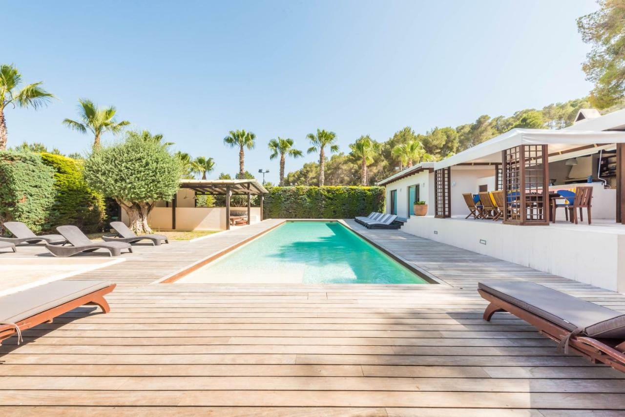 Oasis Villas Complex Cala Llonga  Exteriör bild