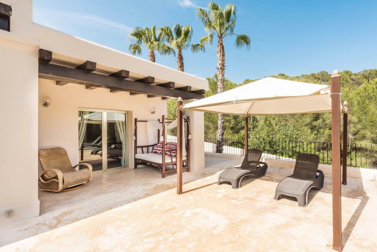 Oasis Villas Complex Cala Llonga  Exteriör bild
